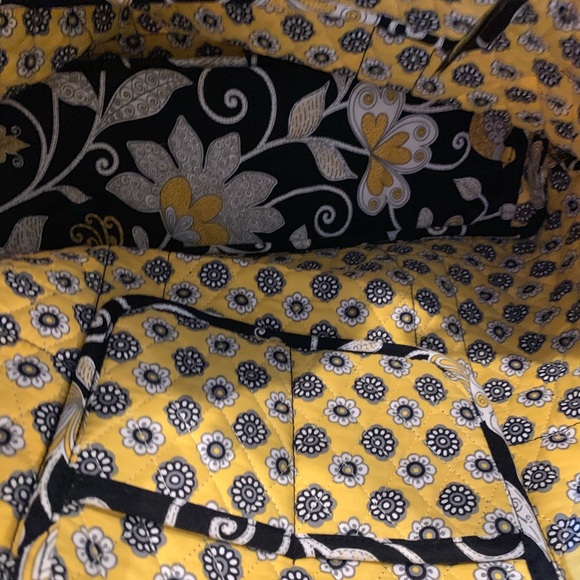 Vera Bradley Tote - Picture 4 of 6